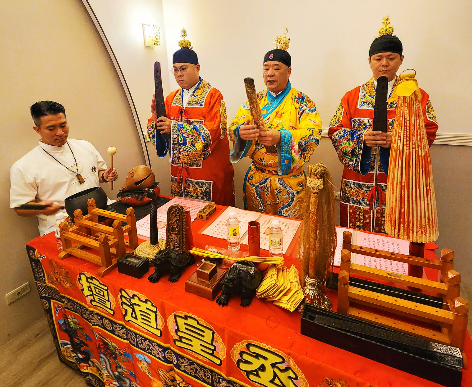 企業主透過台中丞皇事業佈局法會，成功淨化地靈、安龍賜福，讓事業迎來新高峰。