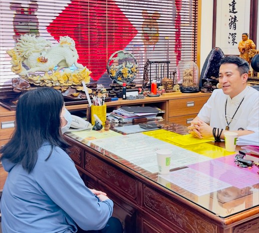 信眾透過祖先法會與補運儀式，從3萬月薪翻轉至百萬年收的見證故事