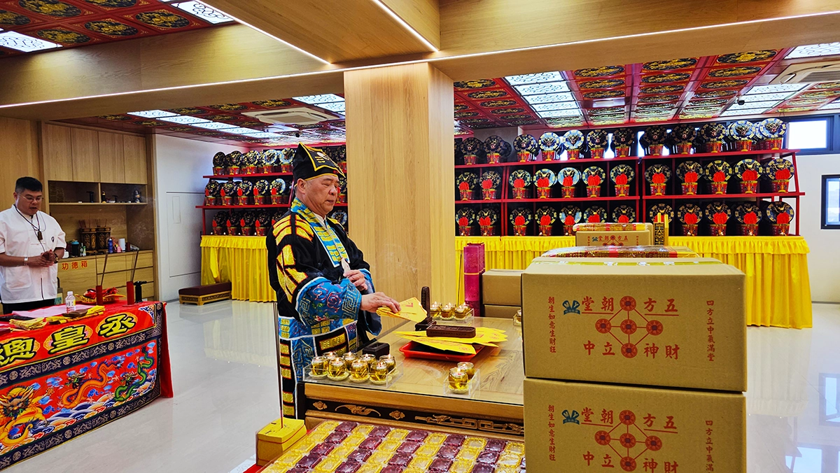 台中丞皇轉運見證｜信眾拒絕靈乩迷信，透過化解陰債、祖先功德壇與補財庫翻轉命運