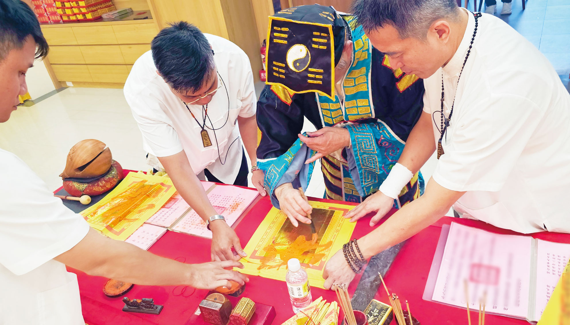 宜蘭烘焙老闆親證：親臨丞皇後，才發現真正阻礙家運的「根源」