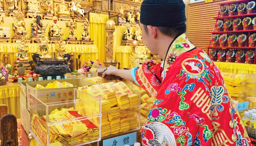 【獨家剖析】為什麼丞皇補財庫全台感受最強？揭秘四大「不計成本」的古法細節：劍令、手繪符、米龍加持，讓 1% 的細節累積成 100% 的神速感應！