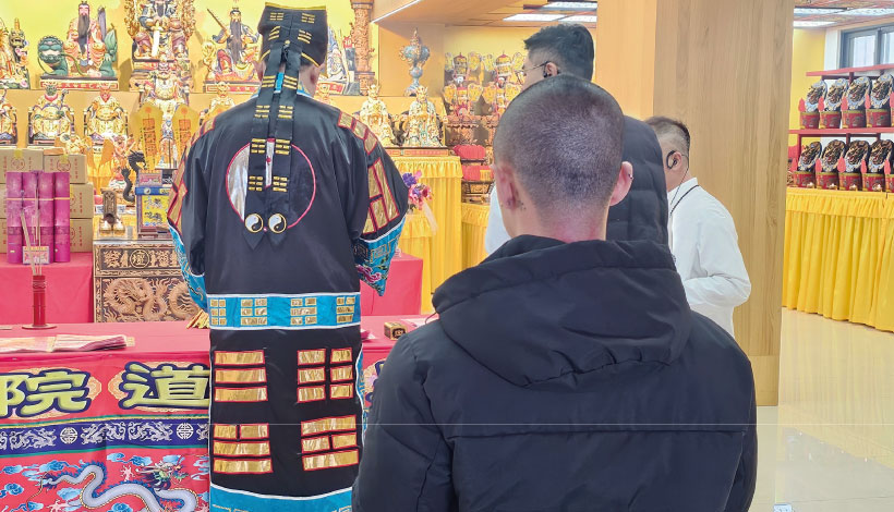 【陰債見證】供奉古曼童、泰國佛牌慘遭反噬？二代青年官司投資重創，老師一招「斬陰債」一個月逆襲連開3間公司！