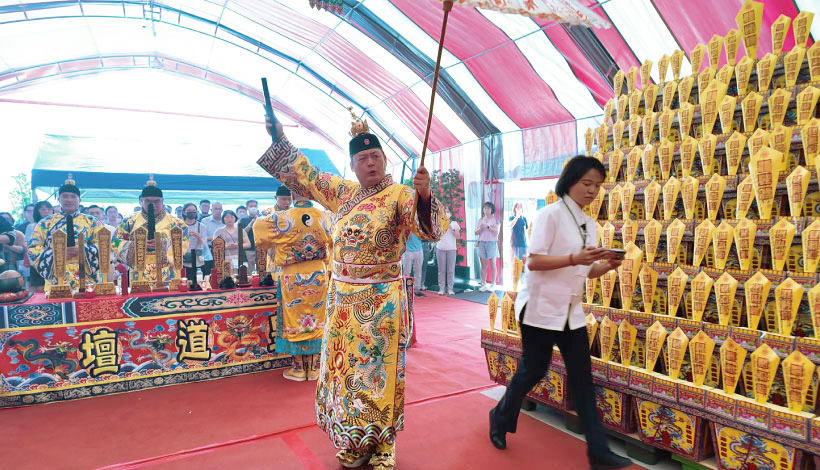 【補財庫見證】房市限貸令卡死成交!頂尖業務來丞皇追加10箱地官財庫,兩個月後驚爆:買方直接砸2000萬現金結帳!