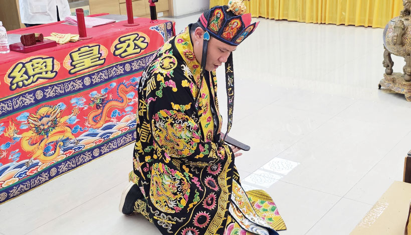 【祖先見證】股票換理專猶豫不決？信眾來丞皇求歷代祖先，一個月股票後台數字大暴漲、狂賺偏財預約法會還留大筆存款！